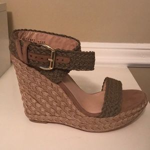 Stuart Weitzman Alex Wedge Sandal 10.5